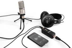 IK Multimedia iRig Pre 2 – микрофонный предусилитель для мобильных устройств
