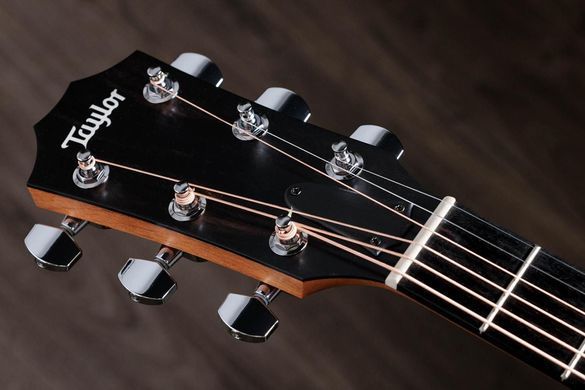 Гитара электроакустическая TAYLOR GUITARS 210CE