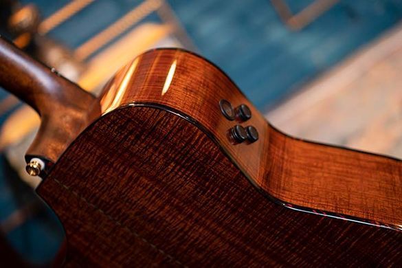 CORT LUXE II (Natural Glossy)